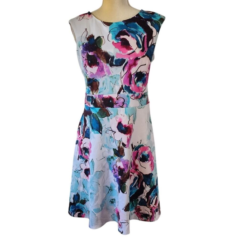 New York Clothing Co. Retro Fit & Flare Floral Knee Length Dress Size 6